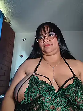Candybrowmm stripchat live cam model