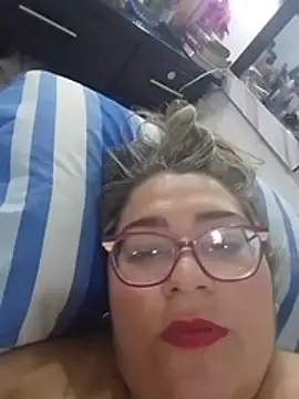 ReusedSentence stripchat live cam model