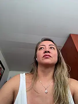 officialrosevelvett stripchat live cam model