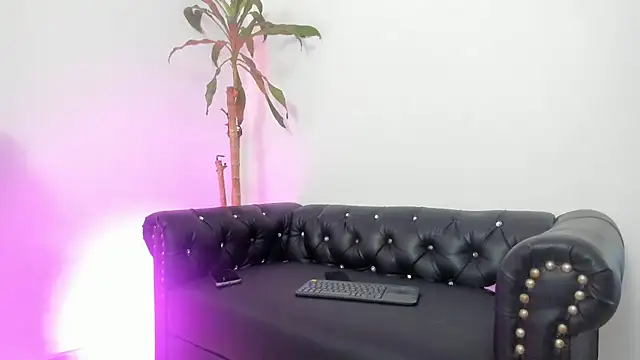 SSCARLETH_ stripchat live cam model