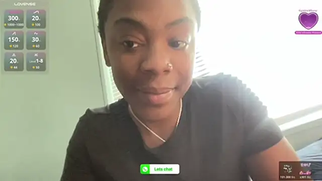 PetiteWet stripchat live cam model