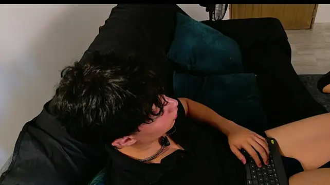Edward_oa stripchat live cam model