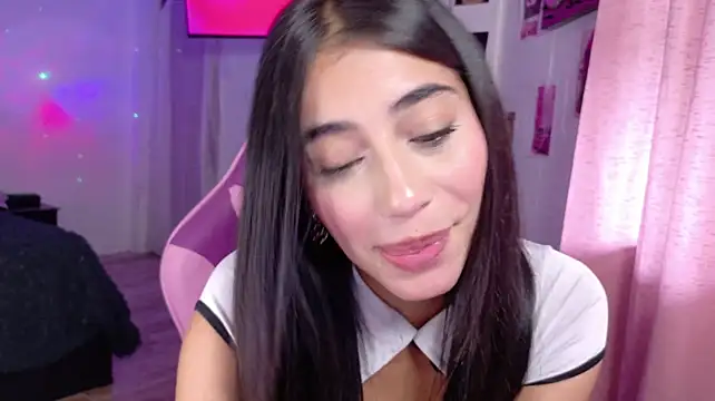 JulietaCheerr stripchat live cam model