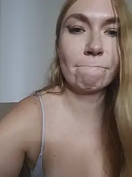 KisaVixen stripchat live cam model