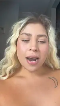 mxmxee stripchat live cam model
