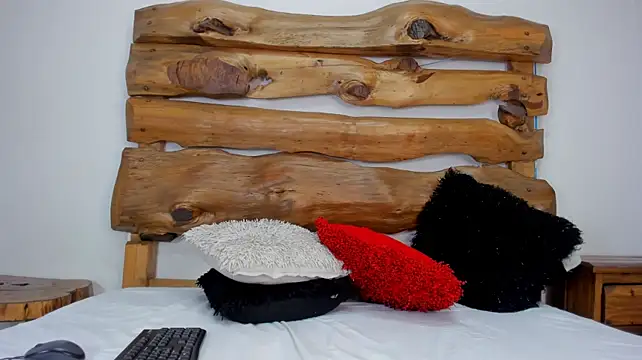 BOOTY_KELLY stripchat live cam model