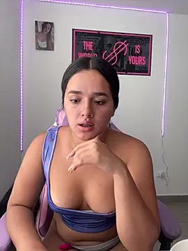 Luciaparker03 stripchat live cam model