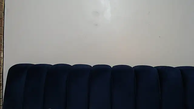 Youngling05 stripchat live cam model