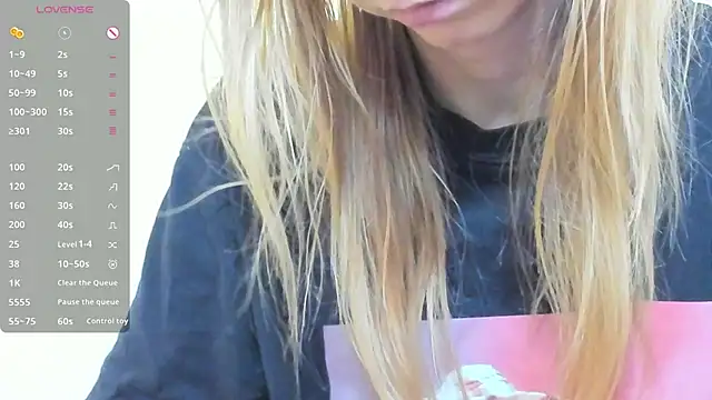 Bell_a_mi_ stripchat live cam model