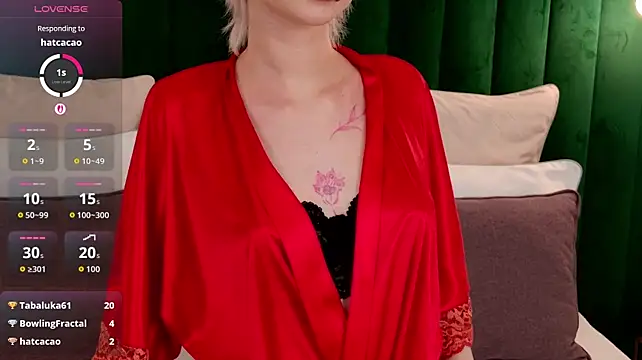 LauraDiazz stripchat live cam model