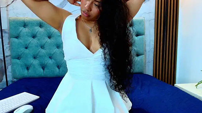 SaraVasquez_ stripchat live cam model