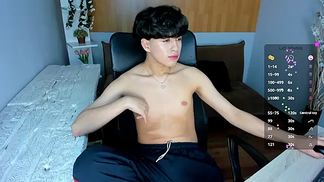 Danny_George stripchat live cam model