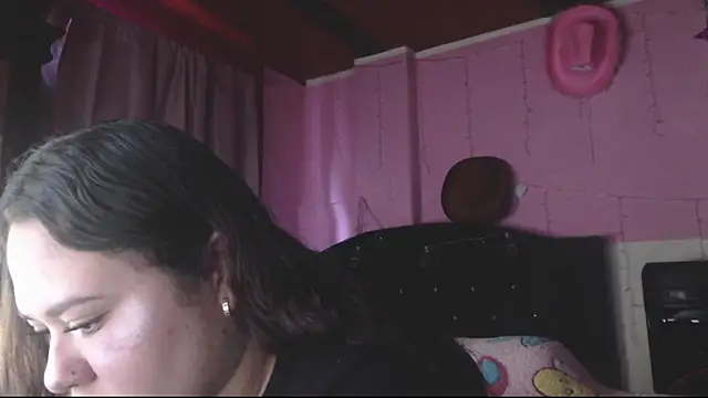 NikkiRous_ stripchat live cam model