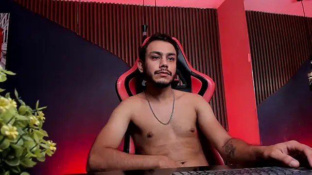 Boss_Domiinator stripchat live cam model