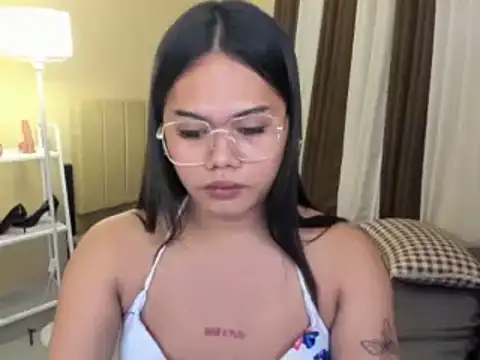 Seductive_terra stripchat live cam model