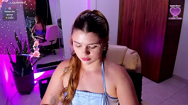 chloejones__ stripchat live cam model