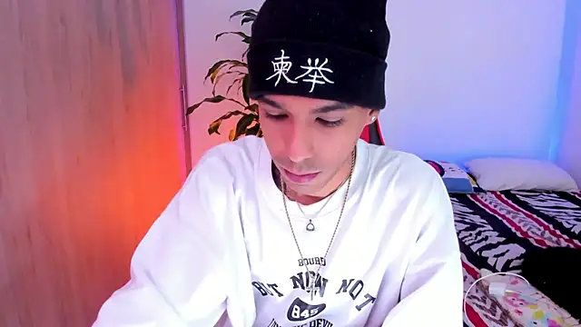 Damianwhite stripchat live cam model