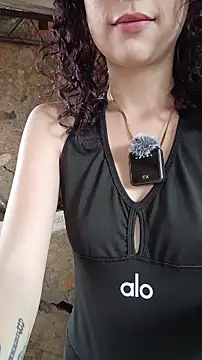 sweet_outdoor_charm stripchat live cam model
