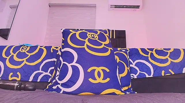 begoniia stripchat live cam model