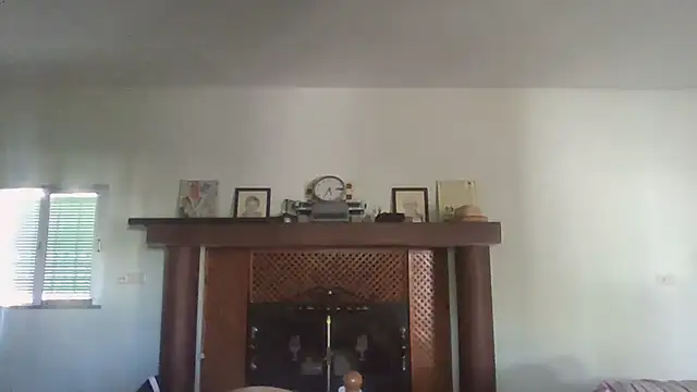 llopaco stripchat live cam model