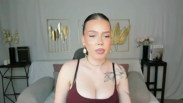 mistress_of_hearts stripchat live cam model