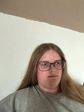 CurvyPaar2 stripchat live cam model