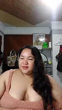 LianaCruzado stripchat live cam model