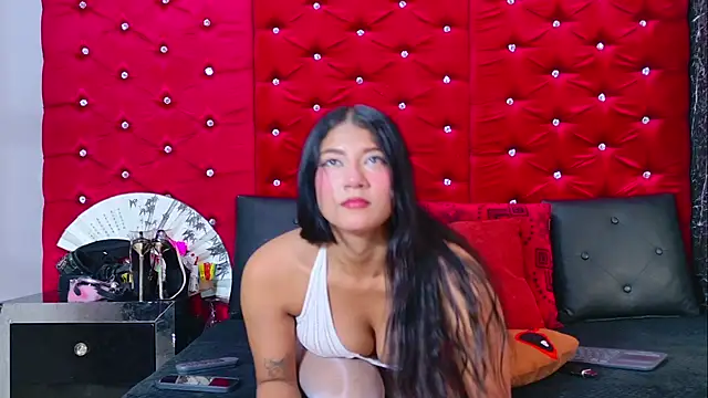 AmbarMonroe stripchat live cam model