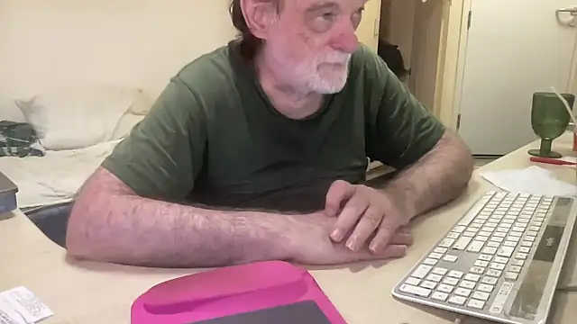 coach-karl stripchat live cam model