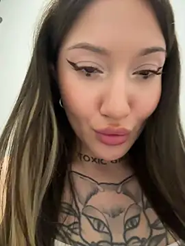 SaintSquirt stripchat live cam model