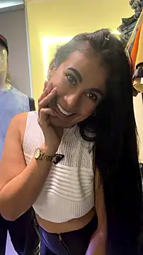 Laia_Hills stripchat live cam model