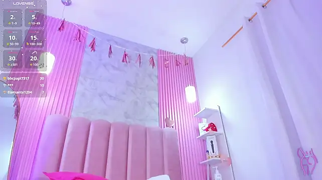 RenataPeach stripchat live cam model