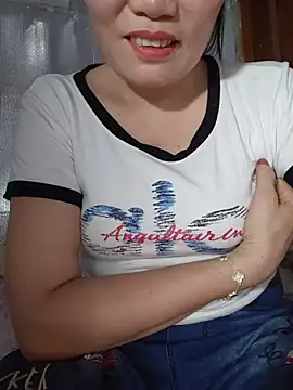-Titin- stripchat live cam model