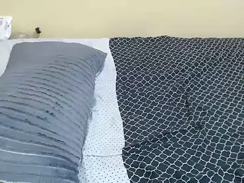 lynnsee stripchat live cam model