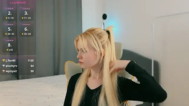 mood_berry_ stripchat live cam model