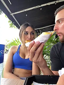 OliviaLuuxe stripchat live cam model