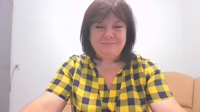 HannahAna39 stripchat live cam model