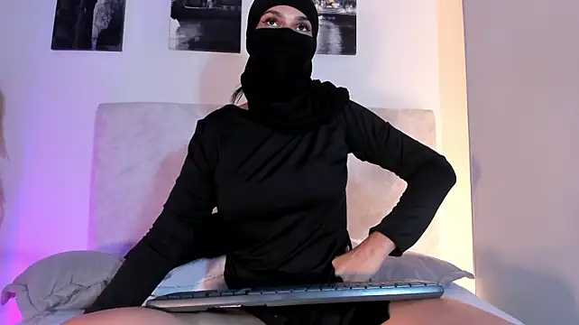 rashidaa stripchat live cam model
