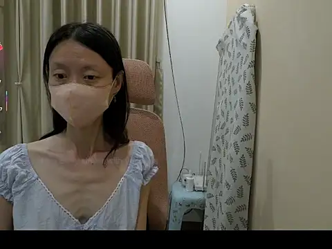 Lil-Cherry stripchat live cam model