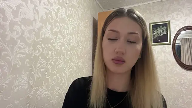 ArianneQuilantang stripchat live cam model
