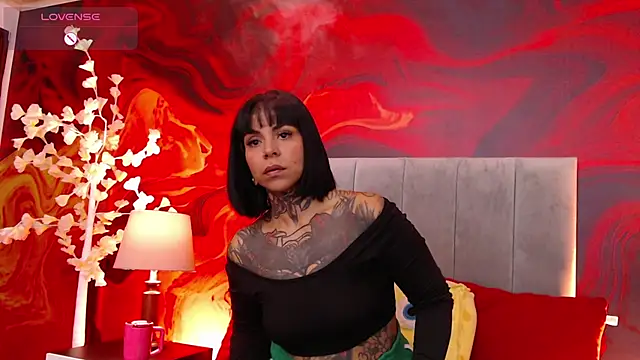 Tattoo_baby666 stripchat live cam model
