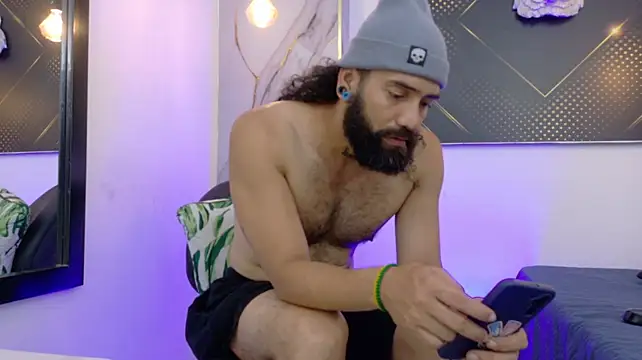 theronnyone stripchat live cam model