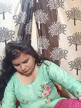 renukumari48536 stripchat live cam model