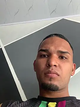 kevinhuv stripchat live cam model