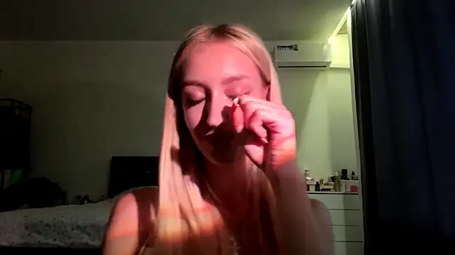 TanekaAmela stripchat live cam model