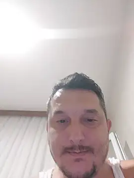 mertkarassu stripchat live cam model