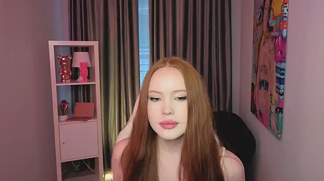 LucyPallmer stripchat live cam model