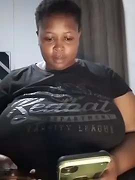 Sexy-queen99xx stripchat live cam model