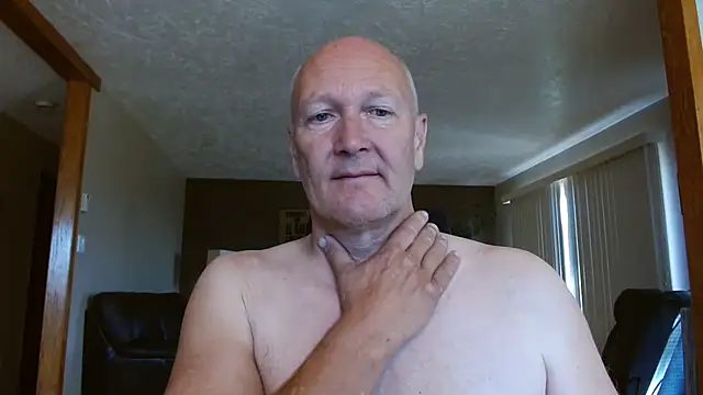 BasicAnt stripchat live cam model
