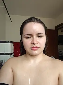 SeleneLuminari8 stripchat live cam model